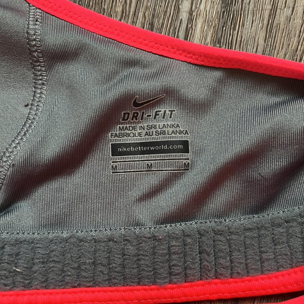 Women’s Nike Sports Bra - Picture 3 of 3